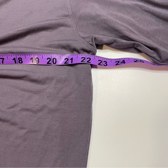 Athleta Crossover Ruched Top Long Sleeve| athletic | workout | - Picture 9 of 15